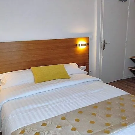 Dupleix Hotel