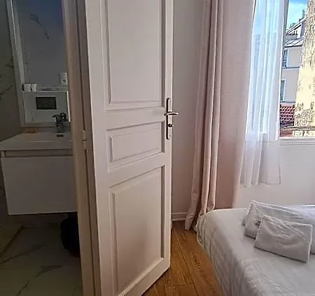 Dupleix Hotel
