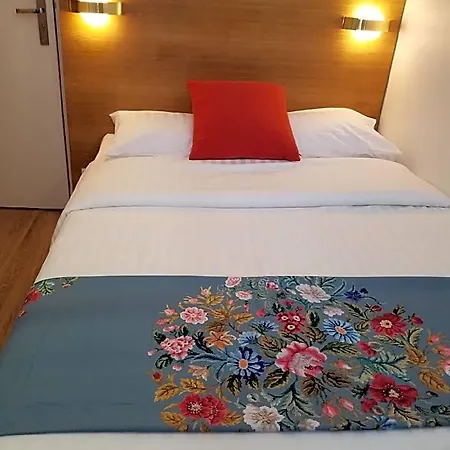 Dupleix Hotel 2*